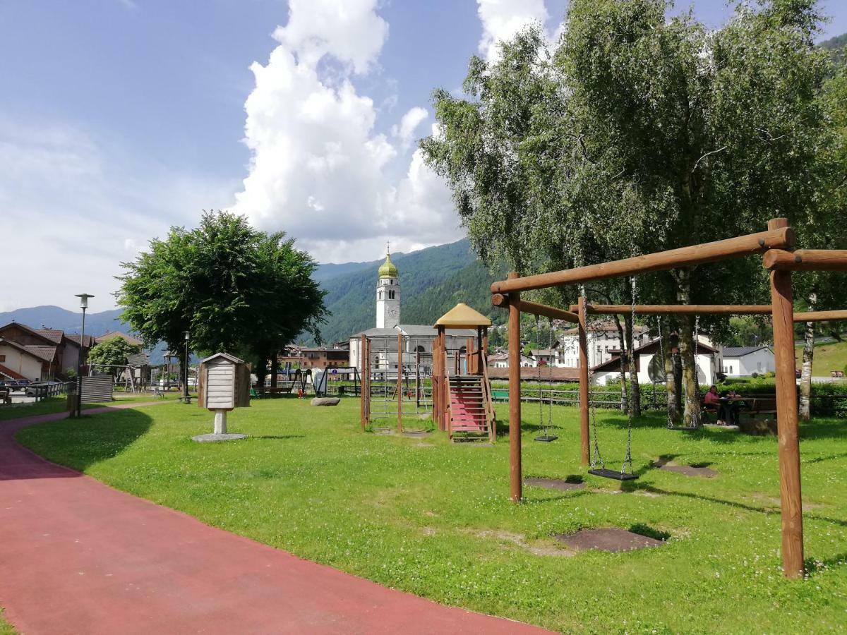 Attico Abbraccio Di Luce Daire Spiazzo  Dış mekan fotoğraf