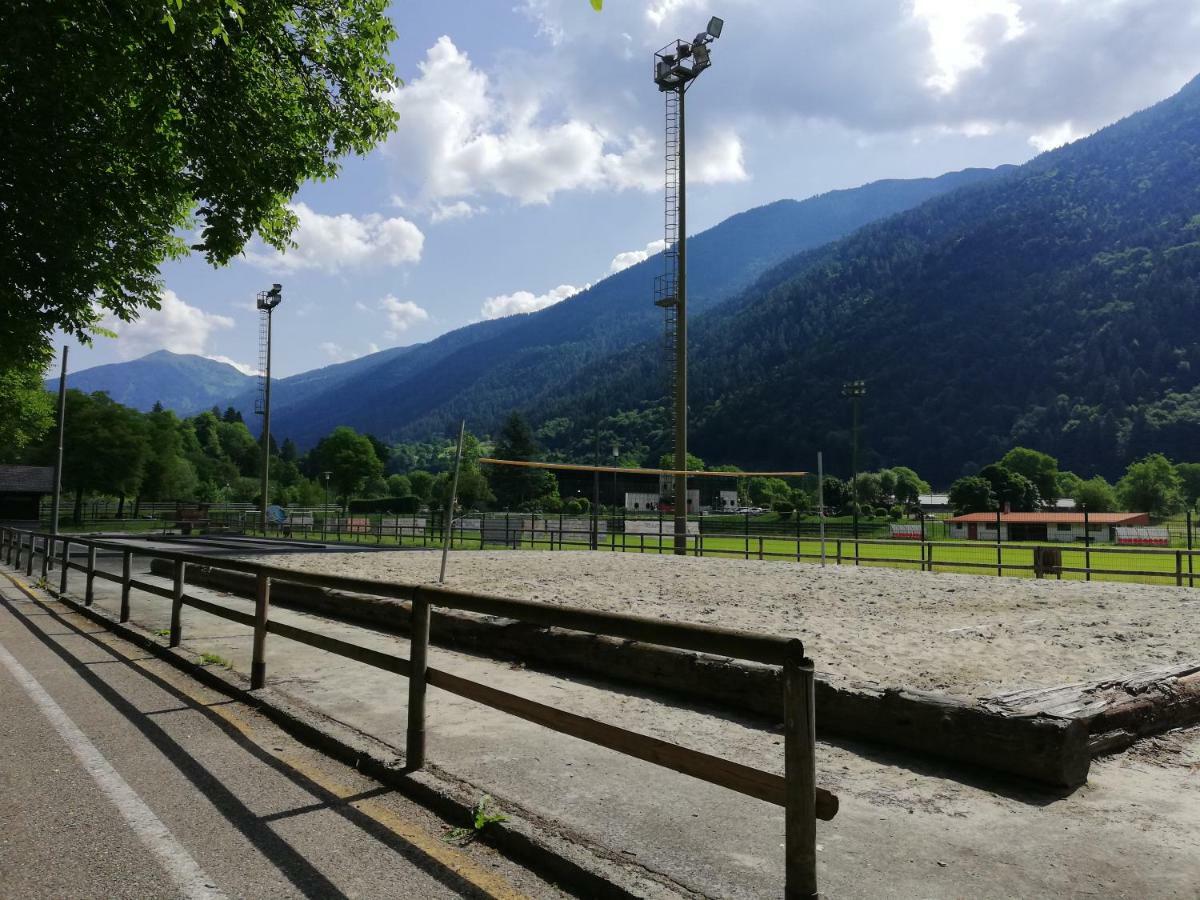 Attico Abbraccio Di Luce Daire Spiazzo  Dış mekan fotoğraf