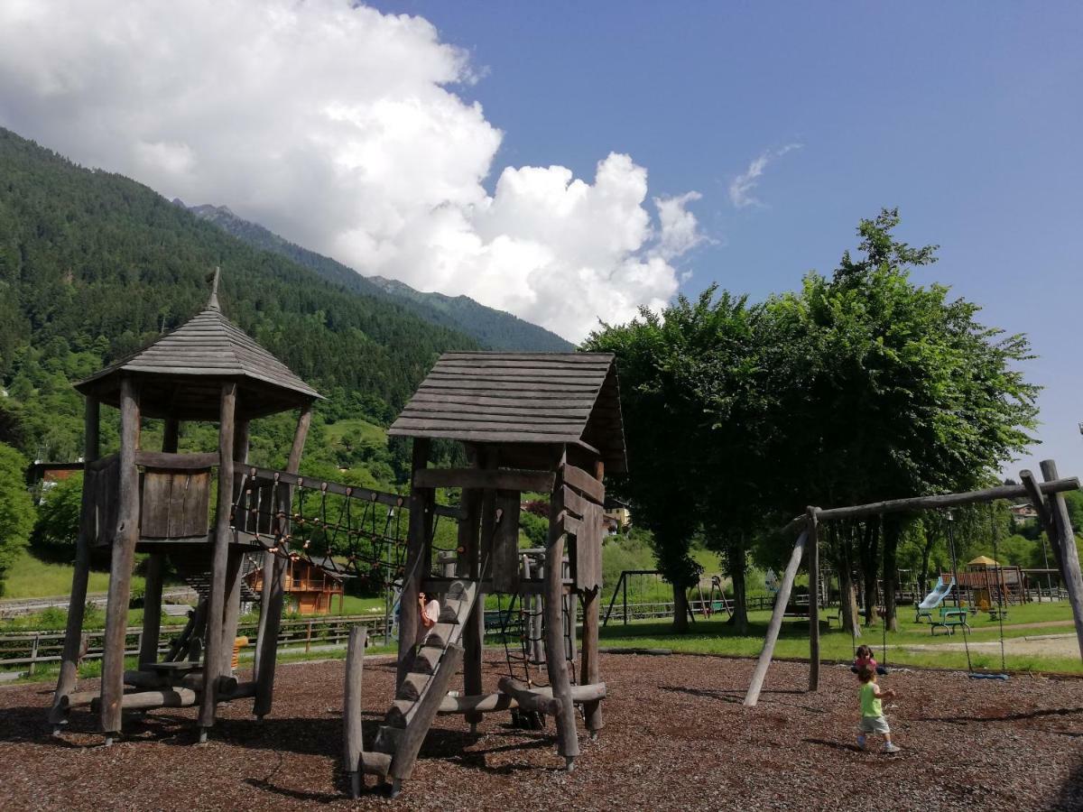 Attico Abbraccio Di Luce Daire Spiazzo  Dış mekan fotoğraf