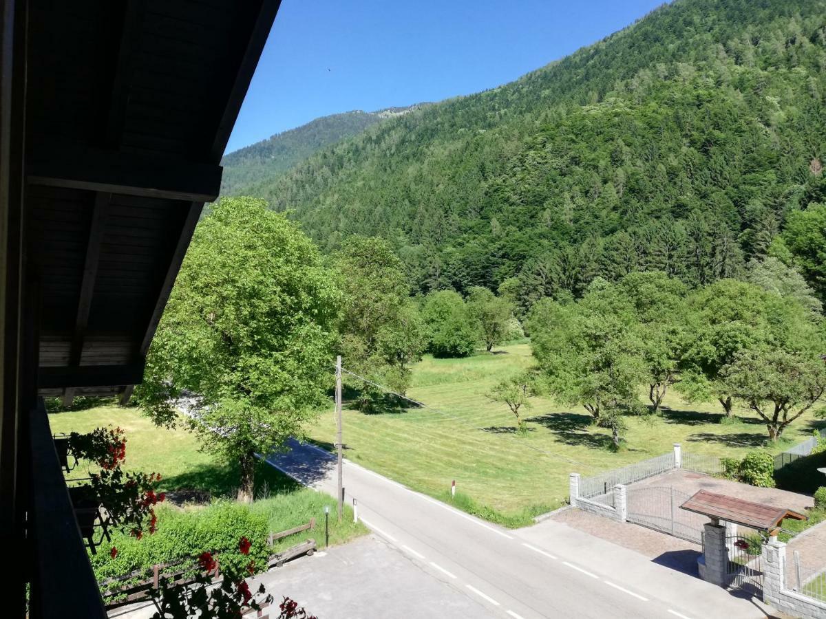 Attico Abbraccio Di Luce Daire Spiazzo  Dış mekan fotoğraf